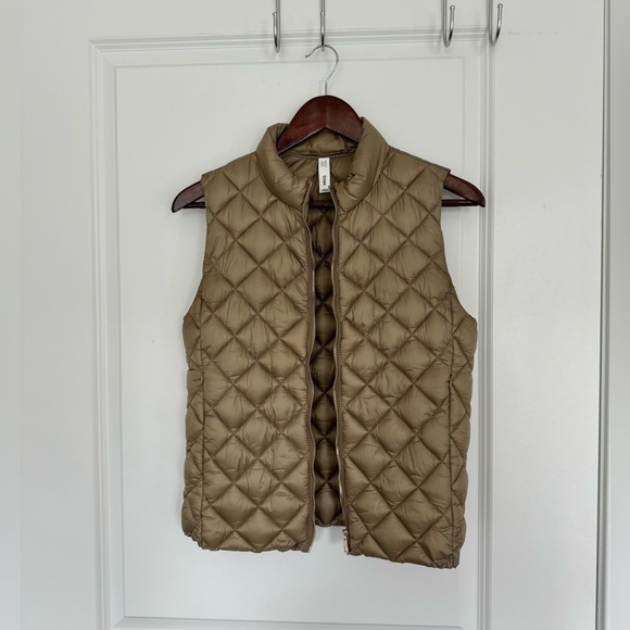 MANGO quilted vest size Small gold classic beige fall winter - Picture 1 of 9
